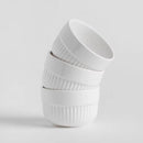 Biela sada troch misiek z tvrdeného porcelánu. 