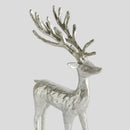 Strieborná vianočná figúrka v podobe jeleňa. 