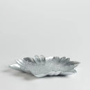 Strieborná vianočná dekoračná misa.