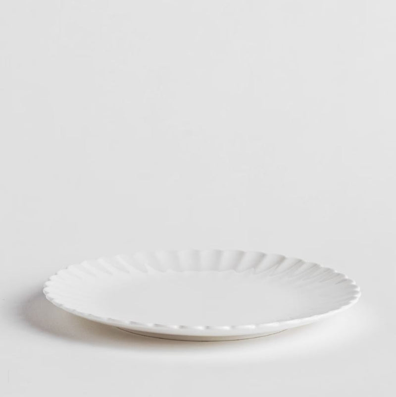 Dezertný tanier z bieleho porcelánu 