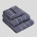 Modrý bavlnený uterák. 