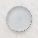 Sivý dezertný tanier. 