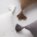 Sivá obliečka na vankúš.