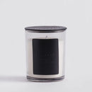 Čierna vonná sviečka.