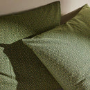 Zelené bavlnené obliečky zdobené jemným vzorom