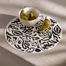 Čierno biele prestieranie.