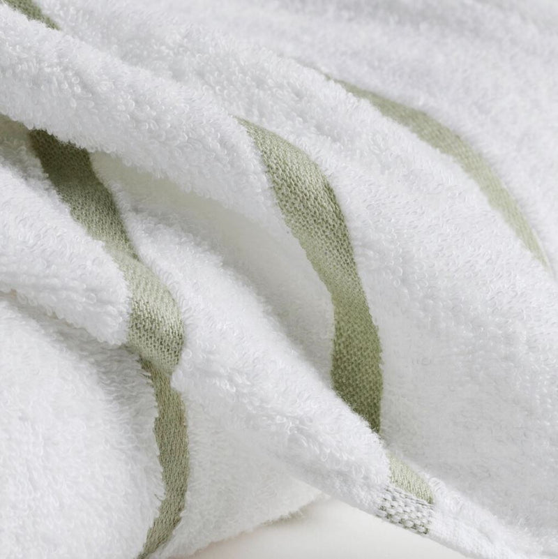 Bielo zelený uterák.