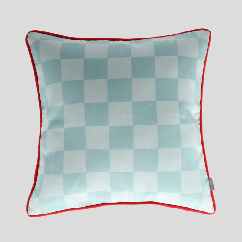 Modrá obliečka na vankúš. 