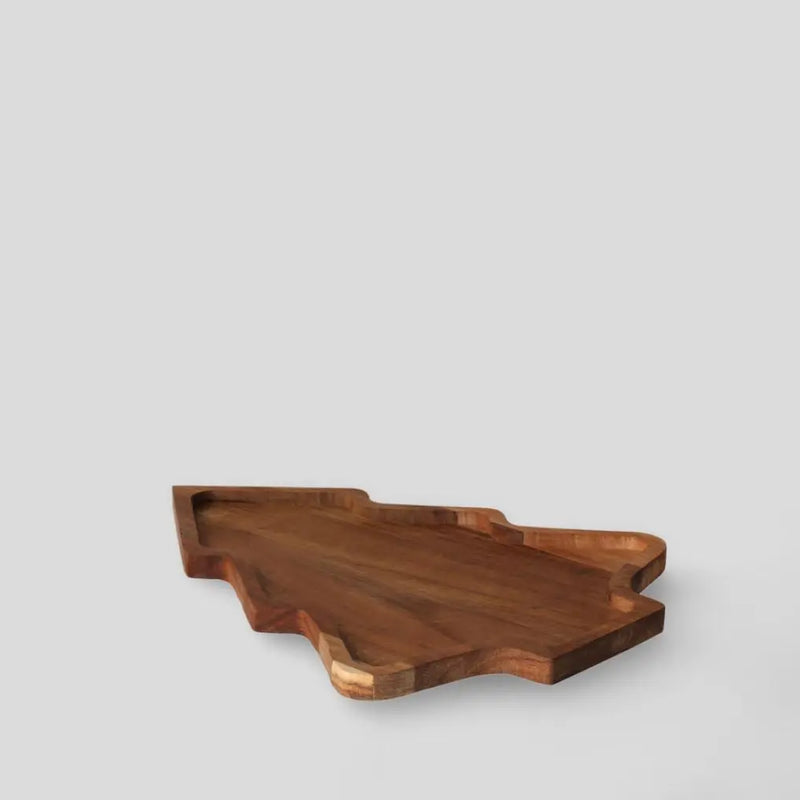 Hnedá drevená vianočná tácka.