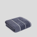 Modrý bavlnený uterák. 