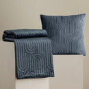 Modrá obliečka na vankúš.