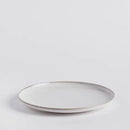 Béžový dezertný tanier.