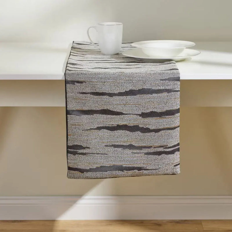 Zlatá polyesterová štóla. 