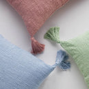 Modrá obliečka na vankúš.