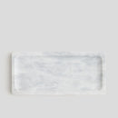 Sivá mramorová tácka. 