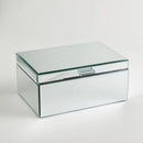 Strieborná šperkovnica so zrkadlom. 