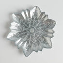 Strieborná vianočná dekoračná misa.