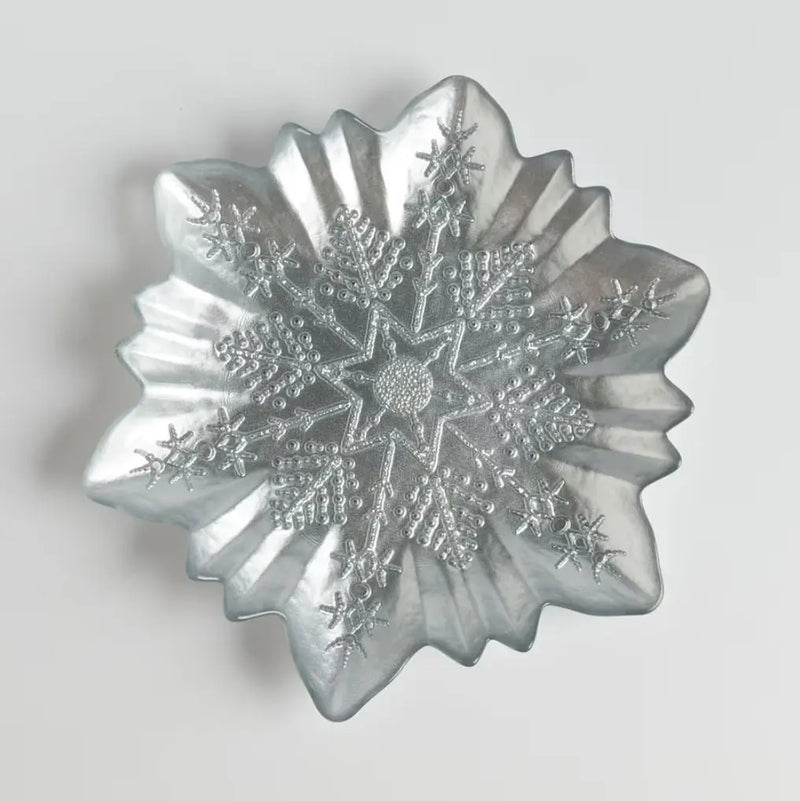 Strieborná vianočná dekoračná misa.