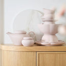 Ružová porcelánová cukornička.