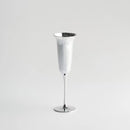 Strieborný vianočný pohár na šampanské.