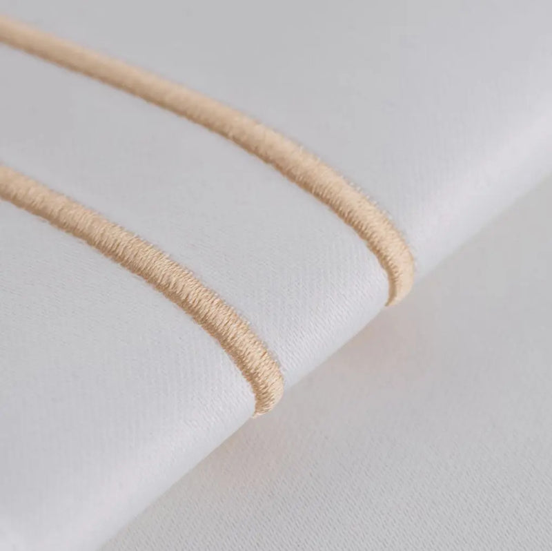 Bielo zlatá polyesterová štóla.