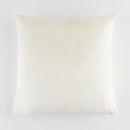 Béžová polyesterová obliečka na vankúš.