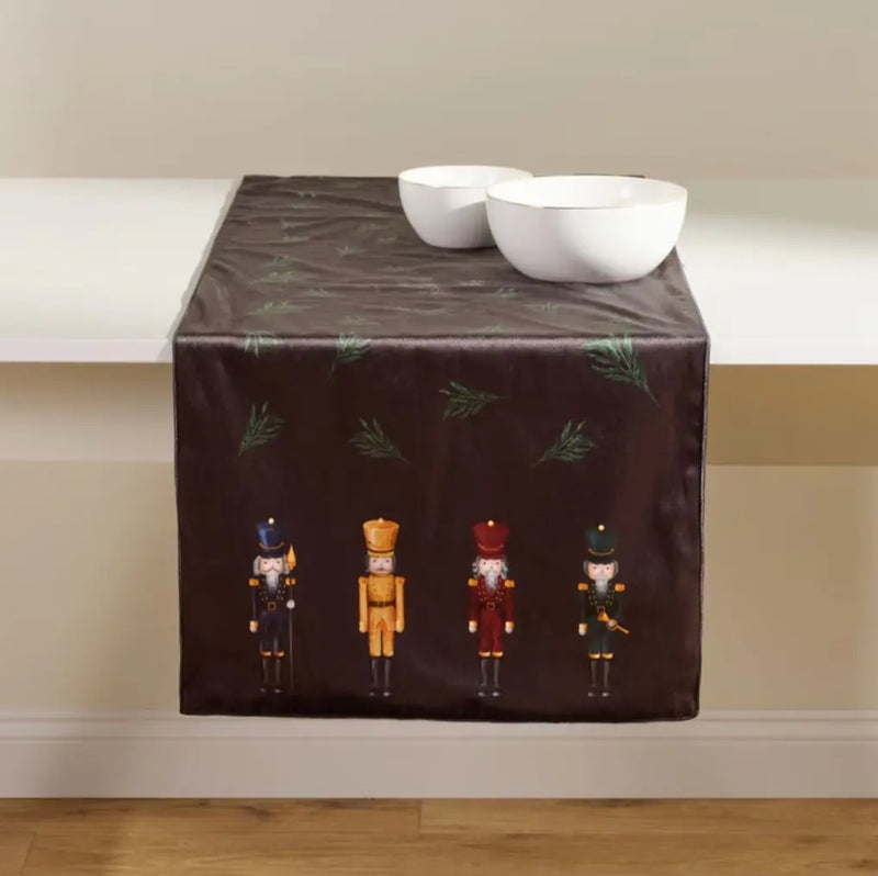 Zelená polyesterová štóla s krásnym vianočným motívom.