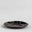 Čierno zlatý dezertný tanier.