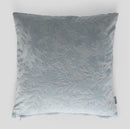 Modrá obliečka na vankúš.