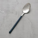 Modro strieborná lyžica z nehrdzavejúcej ocele. 