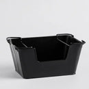 Čierny kovový úložný box. 