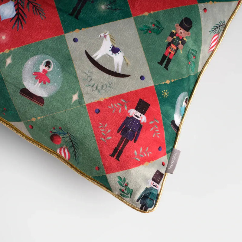 Vianočná obliečka na vankúš NUTPATCHER HomeYou.sk