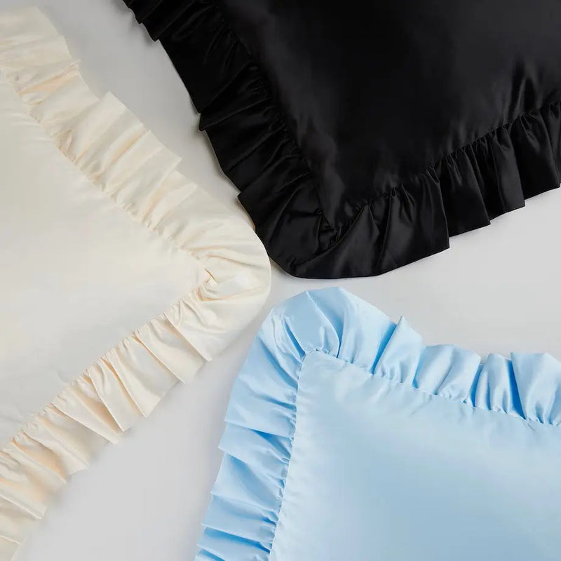 Čierna obliečka na vankúš