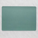 Zelené prestieranie.