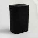 Čierny kôš na bielizeň.