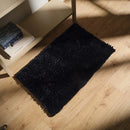 Čierna polyesterová predložka.