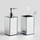 Strieborný dávkovač.