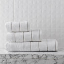 Biely bavlnený uterák.