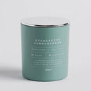 Zelená vonná sviečka.