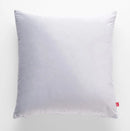 Sivá obliečka na vankúš.