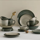 Béžový dezertný tanier.