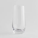 Transparentný pohár.