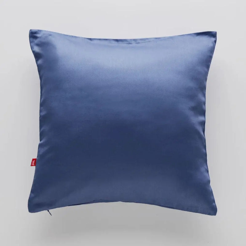 Modrá obliečka na vankúš.&nbsp;