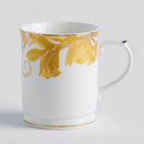 Bielo zlatý hrnček.