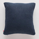 Modrá obliečka na vankúš.