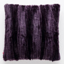 Fialová polyesterová obliečka na vankúš.