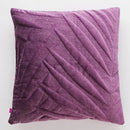 Fialová polyesterová obliečka na vankúš.