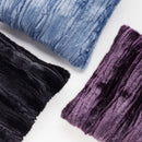 Modrá polyesterová obliečka na vankúš.