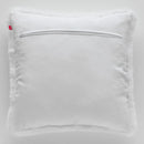 Biela polyesterová obliečka na vankúš.