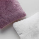 Biela polyesterová obliečka na vankúš.